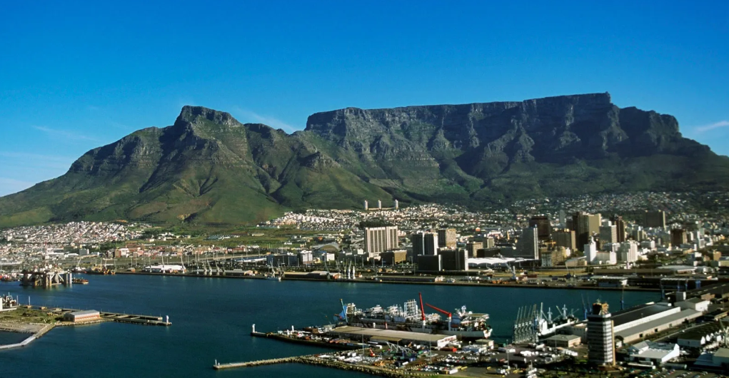 Exploring Table Mountain: A Natural Wonder in Cape Town